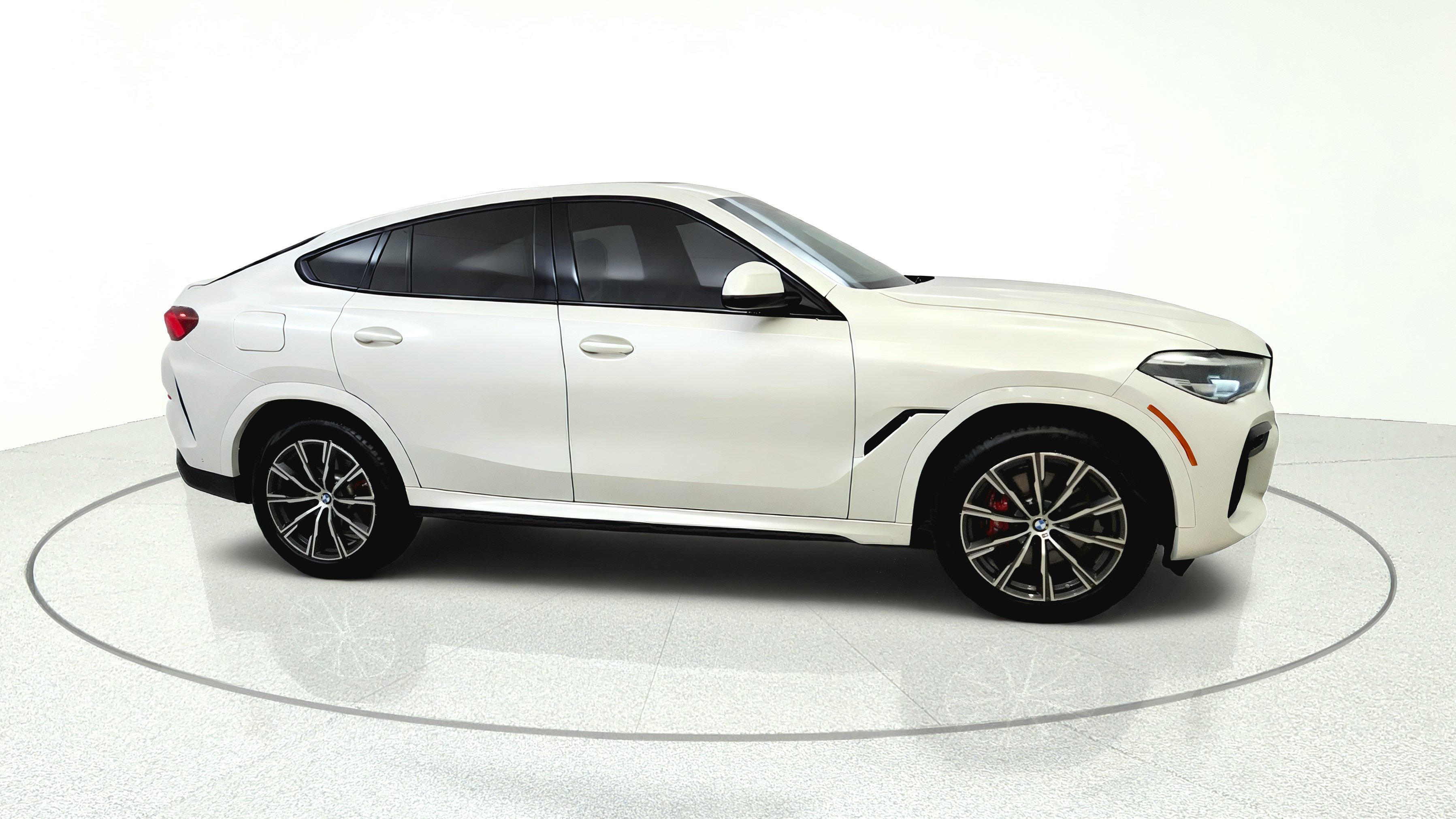 Used 2022 BMW X6 xDrive40i w/ M Sport Package AWD/4WD image 8