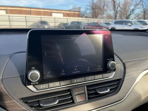 Used 2025 Nissan Altima 2.5 SV image 20