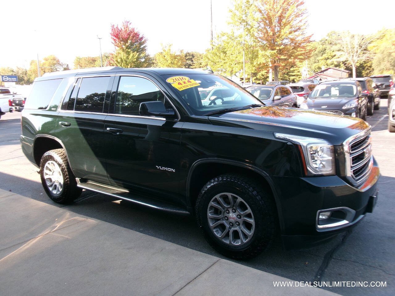 Used 2016 GMC Yukon SLT AWD/4WD image 2