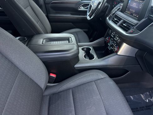 Used 2023 Chevrolet Suburban LS RWD image 20