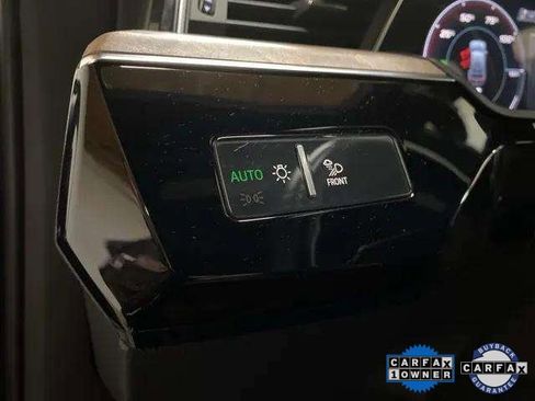 Used 2022 Audi e-tron Premium Plus w/ Premium Plus Package image 37