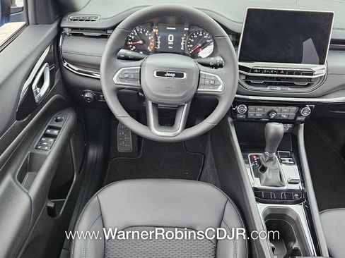 New 2026 Jeep Compass Latitude image 7