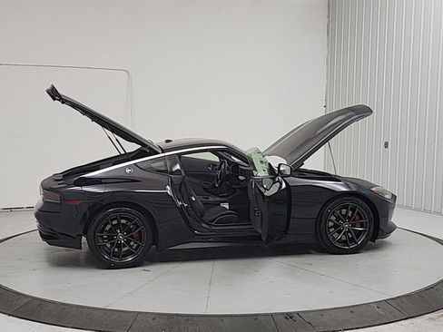 New 2026 Nissan Z Performance w/ Floor Mat Package RWD image 16