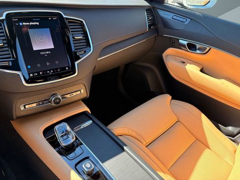 Certified 2024 Volvo XC90 T8 Ultimate w/ Protection Package Premier image 25