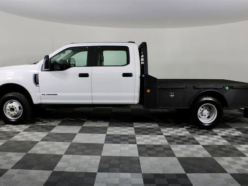 Used 2021 Ford F350 XL w/ Power Equipment Group image 4