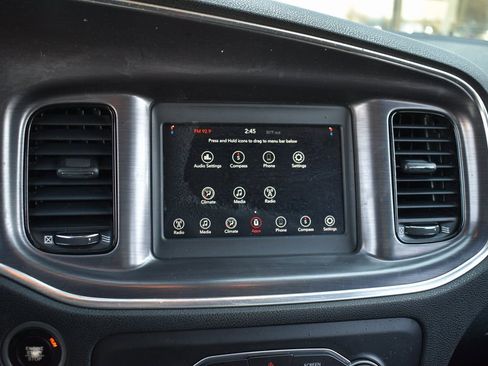 Used 2018 Dodge Charger SXT w/ Blacktop Package image 6