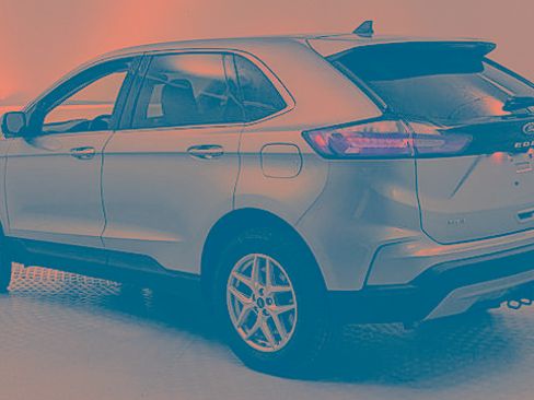 Certified 2022 Ford Edge SEL w/ Convenience Package image 4