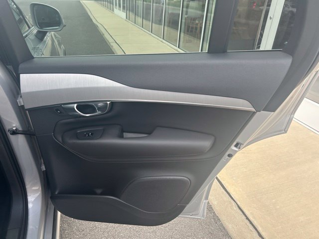 Certified 2025 Volvo XC90 B5 Core AWD/4WD image 12