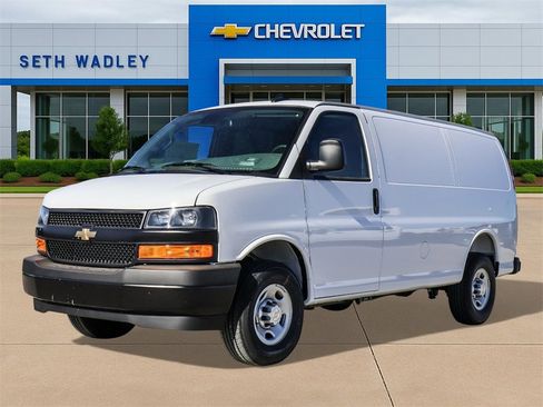 New 2025 Chevrolet Express 2500 Work Van w/ Driver Convenience Package image 3