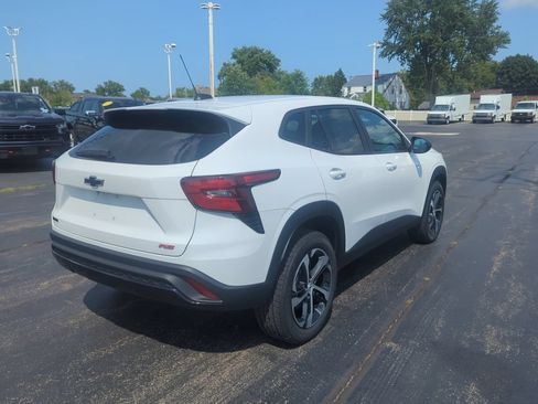 Certified 2024 Chevrolet Trax RS w/ Driver Confidence Package FWD image 8