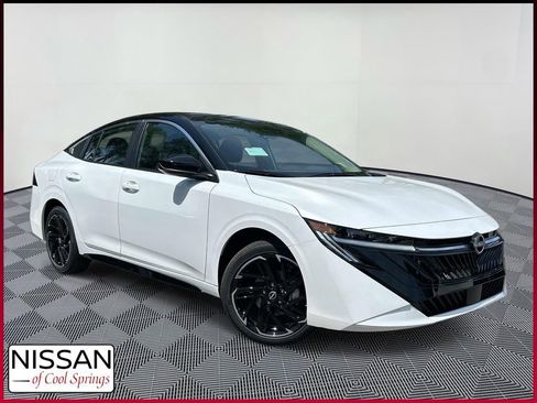 New 2026 Nissan Sentra SR w/ Floor Mat Package FWD image 1