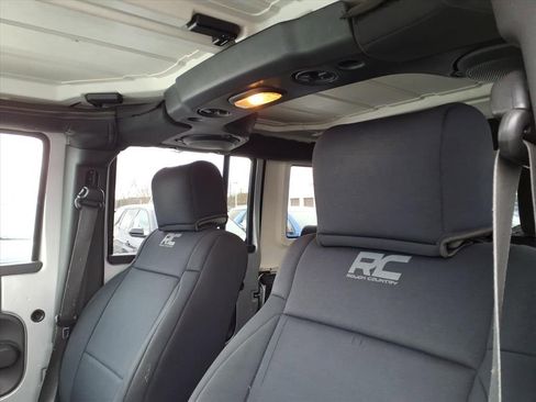 Used 2008 Jeep Wrangler Unlimited Sahara image 16