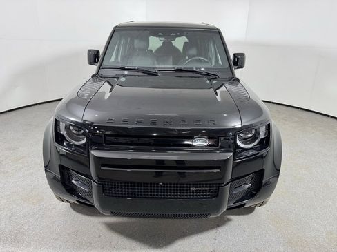 Used 2023 Land Rover Defender 110 X-Dynamic SE image 2