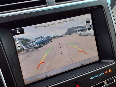 Used 2016 Ford Explorer Limited image 22