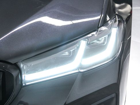 Used 2023 BMW 540i w/ M Sport Package RWD image 10