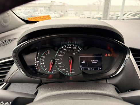 Used 2020 Chevrolet Trax LT w/ LT Convenience Package image 17