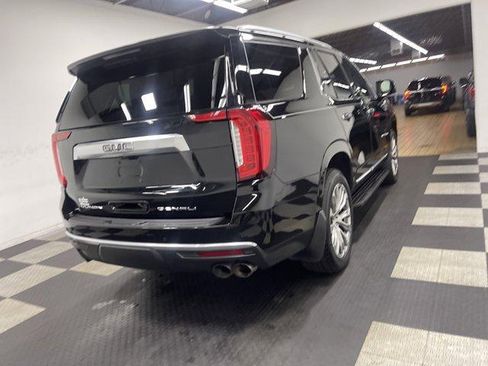 Used 2022 GMC Yukon Denali w/ Advanced Technology Package AWD/4WD image 4