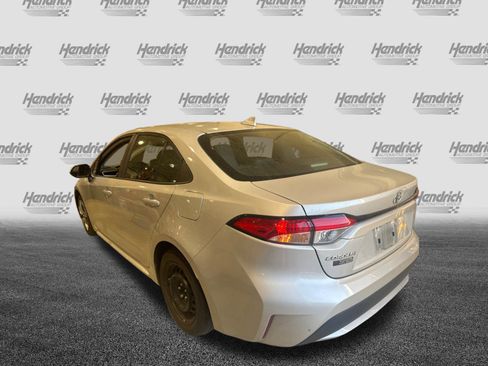 Used 2022 Toyota Corolla LE image 8