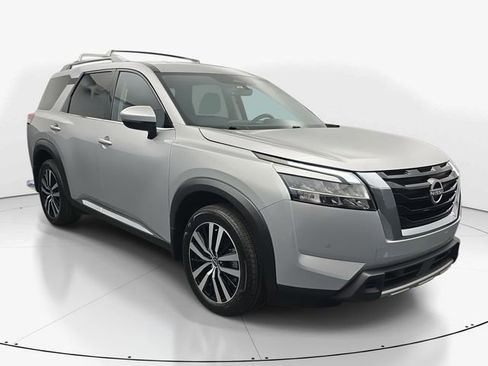 Used 2024 Nissan Pathfinder Platinum w/ Cargo Package image 2