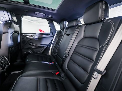 New 2026 Porsche Macan S image 24