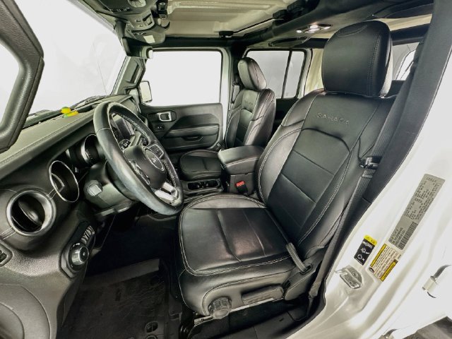 Used 2022 Jeep Wrangler Unlimited Sahara w/ Cold Weather Group AWD/4WD image 26