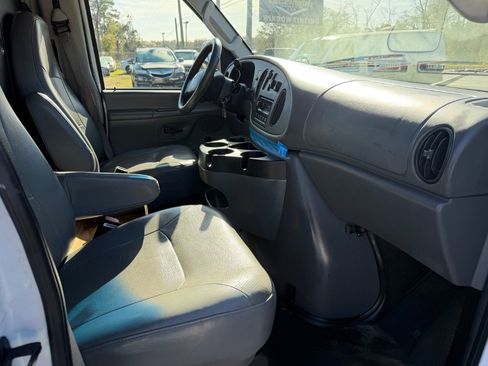 Used 2006 Ford E-250 and Econoline 250 image 27