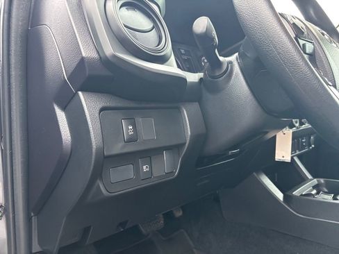 Used 2022 Toyota Tacoma SR w/ SX Package image 21