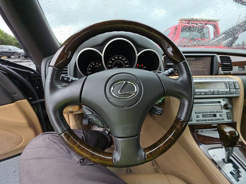 Used 2006 Lexus SC 430 Convertible w/ Preferred Accessory Pkg RWD image 12