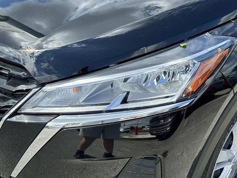 Used 2025 Nissan Kicks Play S FWD image 11