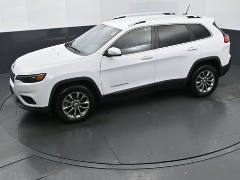 Used 2020 Jeep Cherokee Latitude Plus image 28