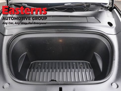 Used 2022 Tesla Model Y Performance image 7