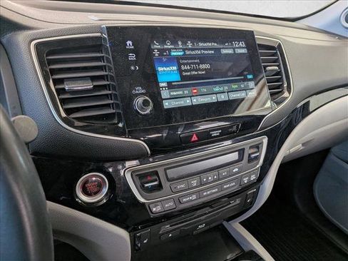 Used 2021 Honda Pilot Touring image 12