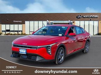 Used 2025 Kia K4 LXS video 1