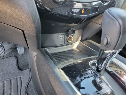 Used 2016 Nissan Rogue SL FWD image 20