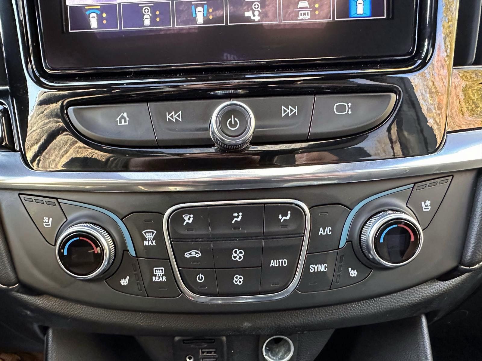 Used 2023 Chevrolet Traverse Premier w/ Redline Edition AWD/4WD image 21