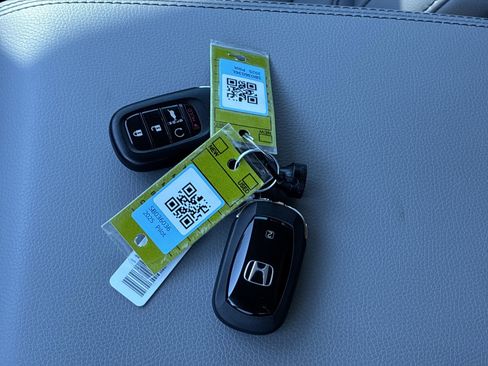 Certified 2025 Honda Pilot EX-L image 36