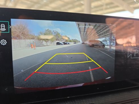 Certified 2025 Kia K4 GT-Line image 10