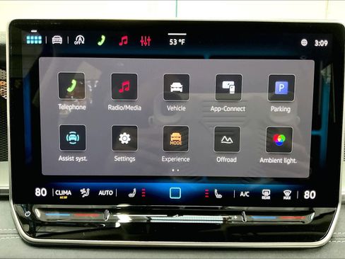 New 2026 Volkswagen Tiguan SE image 22