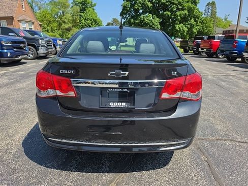 Used 2011 Chevrolet Cruze LT w/ RS Package FWD image 6