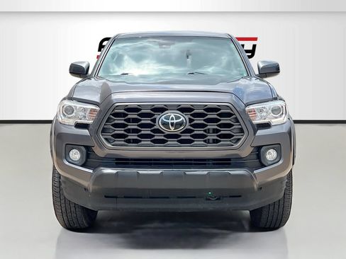 Used 2020 Toyota Tacoma SR5 RWD image 2