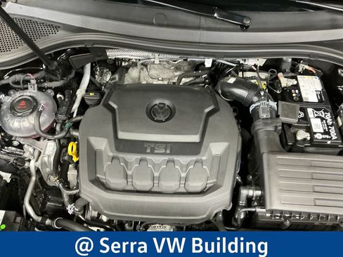 Used 2024 Volkswagen Tiguan SE R-Line AWD/4WD image 10
