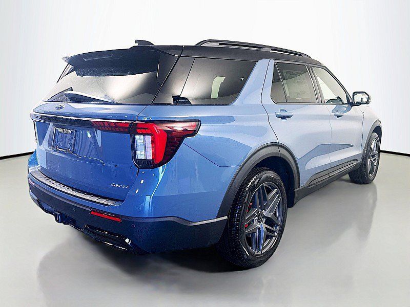 New 2025 Ford Explorer ST-Line w/ Premium Package AWD/4WD image 7
