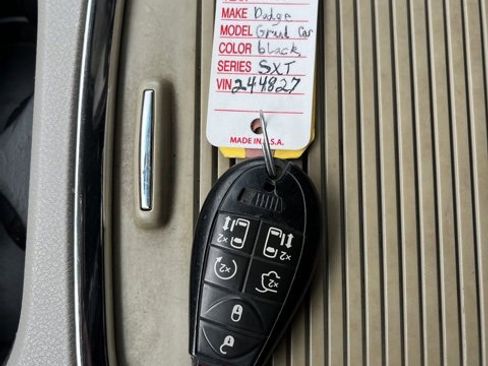 Used 2016 Dodge Grand Caravan SXT w/ Rear Park Assist Package image 50