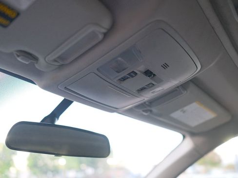 Used 2016 Toyota RAV4 XLE FWD image 11