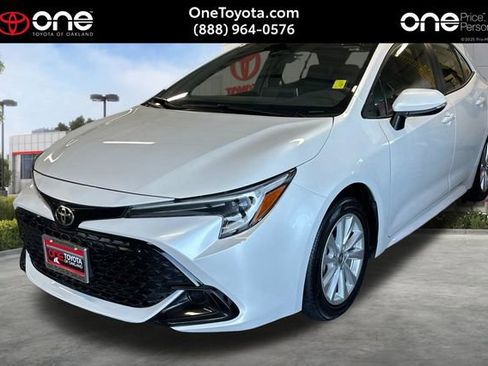 Used 2024 Toyota Corolla SE FWD image 1