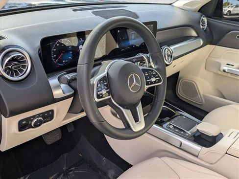 Certified 2022 Mercedes-Benz GLB 250 image 10