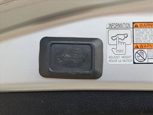 Used 2016 Toyota RAV4 Limited AWD/4WD image 7