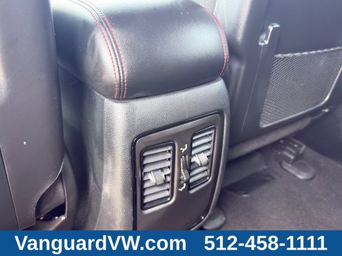 Used 2025 Dodge Durango GT RWD image 26