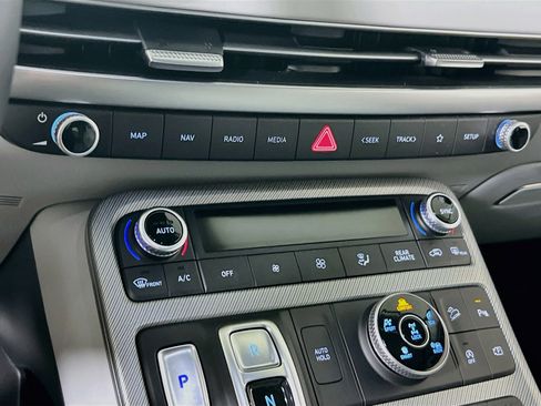 Used 2023 Hyundai Palisade SEL image 16