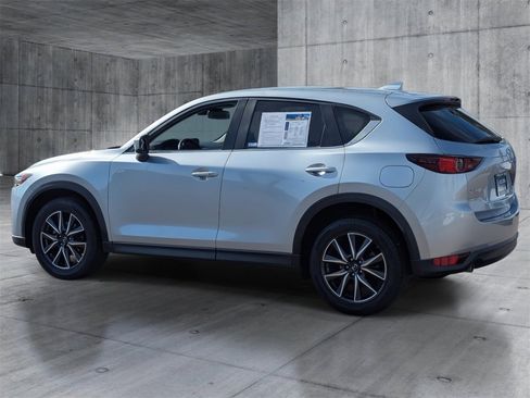 Used 2018 MAZDA CX-5 Touring w/ Preferred Equipment Package image 3